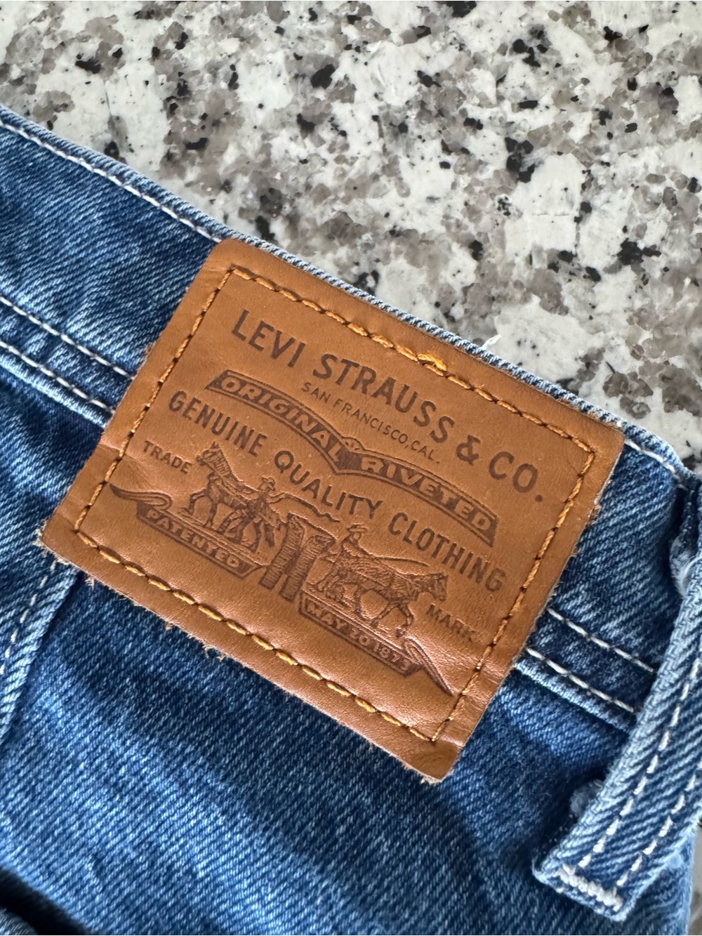 Levi's Ribcage Straight Belt Loop Big E Size 28x27 Button Fly Retro Grunge - Picture 3 of 15